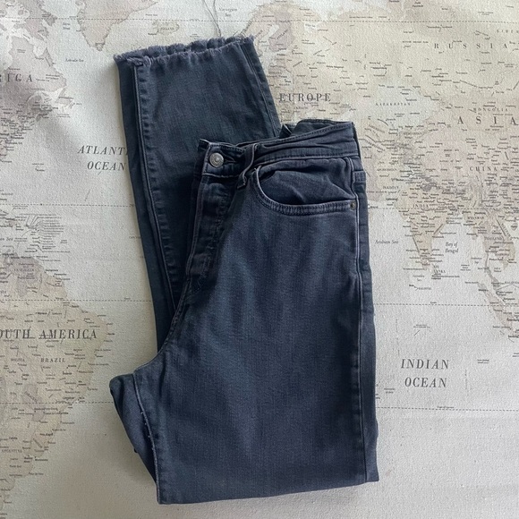 Levi’s 90s Gray/ Purple Wash High Rise Raw Hem Jeans Size 29 - Picture 1 of 14